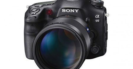 Sony SLT-A99 - pełna klatka z półprzezroczystym lustrem