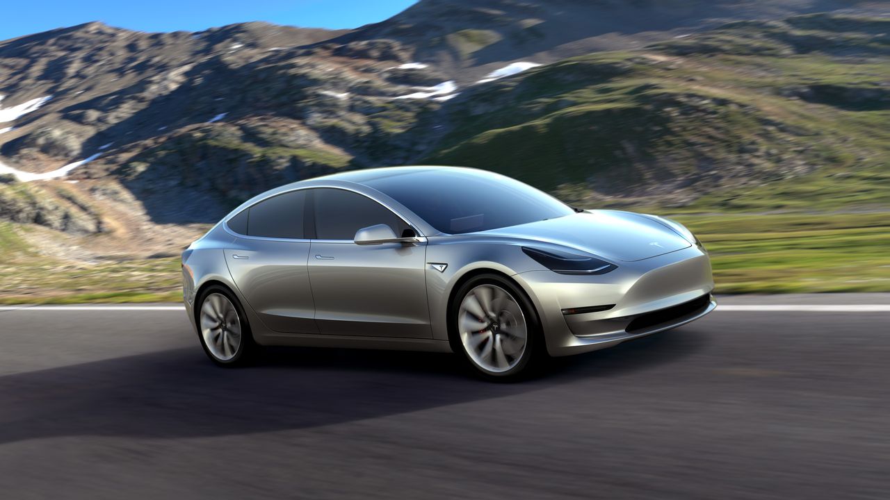 Tesla Model 3: samochód po który ustawiają się kolejki
