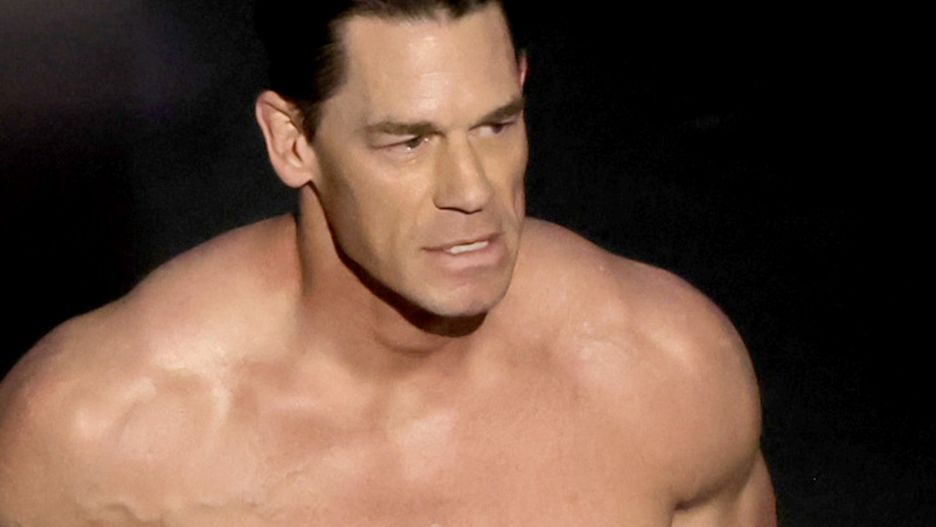 Nagi John Cena podczas ceremonii rozdania Oscarów 