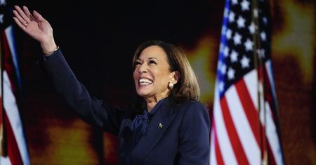 Rekord goni rekord. Kamala Harris zebrała "bezprecedensową kwotę"