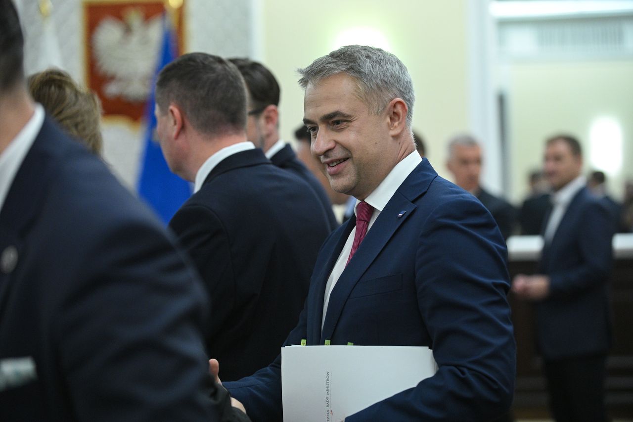 "Koalicja nad przepaścią". Gawkowski ostro o ruchu Hołowni