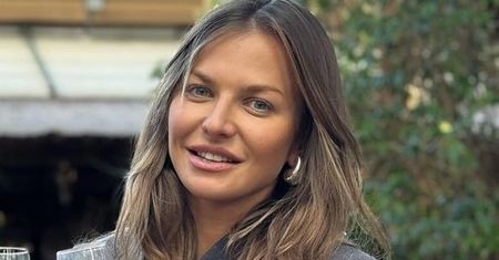 "Brzydkie buty" znów zalewają ulice. Lewandowska włożyła je do szortów