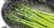 Jak ugotować szparagi? Wielu robi ten błąd