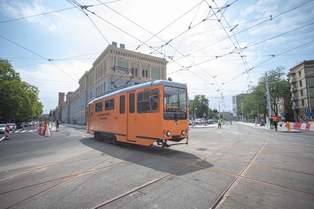 Wrocław. 75 lat powojennych tramwajów w mieście. 22 sierpnia 1945 roku ruszyła pierwsza linia