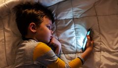 Z czego tak naprawdę dzieci korzystają w internecie? Alarmujący raport