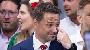 Znowu "cud" w liczeniu głosów. Narada w lokalnym sztabie PiS
