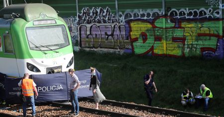 Warszawa. Zmarł mężczyzna potrącony przez pociąg