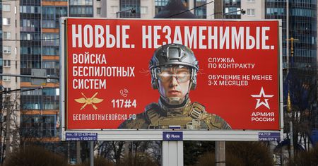 "Zamykają swoje biznesy". Tak krwawa wojna Putina uderza w Rosjan