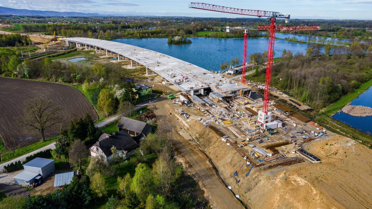 Budowa drogi ekspresowej S1 między Oświęcimiem a Dankowicami (stan na kwiecień 2023 r.)