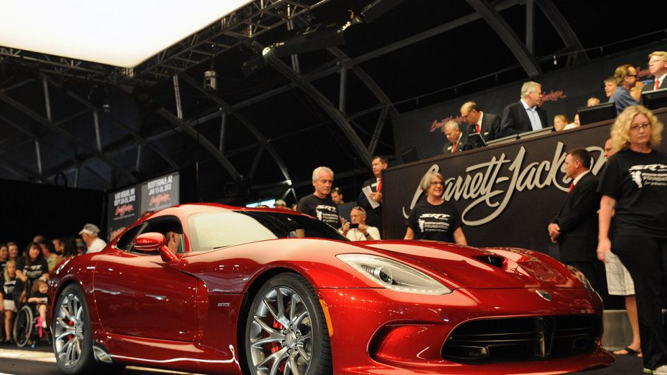 2013 SRT Viper (źródło: Drew Phillips / AOL via Autoblog)
