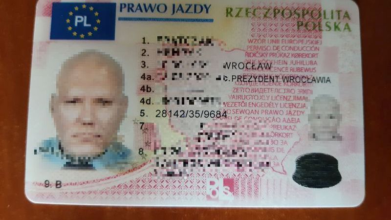 Wygląda jak oryginalne. No, prawie.