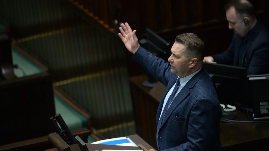 Przemysław Czarnek we wtorek bronił swoich decyzji z sejmowej mównicy.