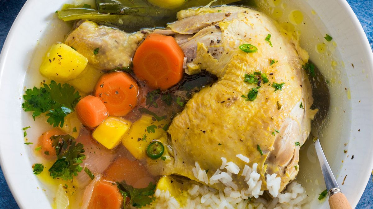 Rosół z ziemniakami i kukurydzą