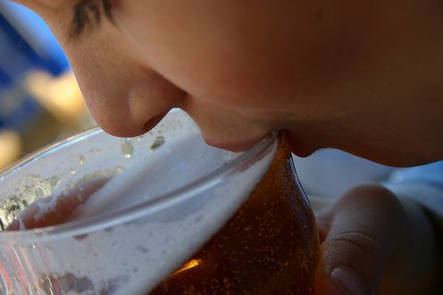 Powstrzymać przemoc, czyli ewolucja szklanki do piwa