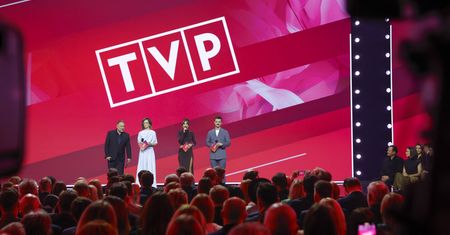 Zadziwiające sceny na ramówce TVP. Aktorzy nagle wyszli z sali