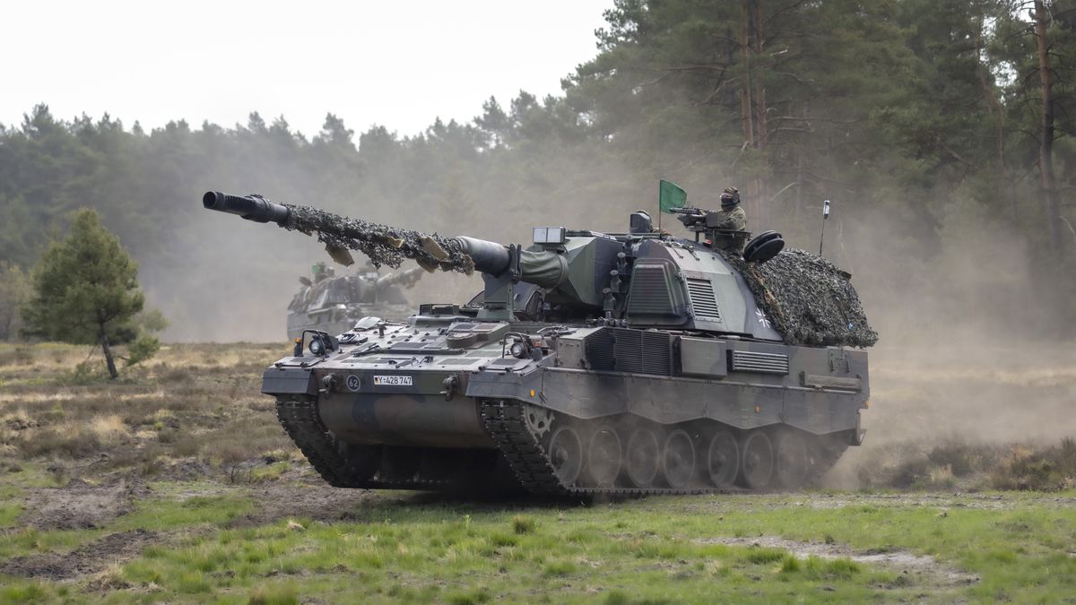MUNSTER, GERMANY - MAY 10: Bundeswehr Panzerhaubitze 2000 / howitzer 2000 during exercise - Wettiner Heide - on May 10, Munster, Germany. In 2023, Germany will provide the lead unit for the multinational land components of the NATO Very High Readiness Joint Task Force (VJTF), the NATO spearhead, with the Panzergrenadier Brigade 37 - Free State of Saxony. This is part of the NATO Response Force (NRF) 2022-2024, the so-called rapid reaction force of NATO.  (Photo by Thomas Imo/Photothek via Getty Images)