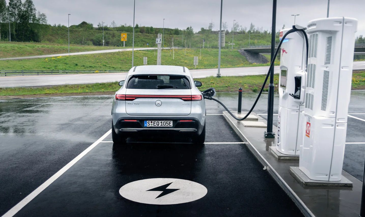 Mercedes-Benz EQC (N293) to pierwszy samochód tej marki na prąd