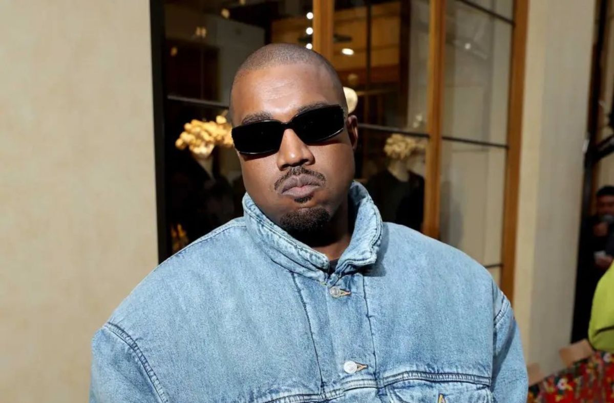Kanye West apologizes to Jews