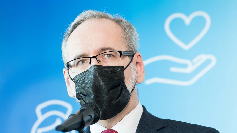 Nowe obostrzenia przed Majówką? Niedzielski odpowiada