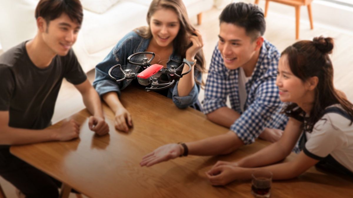 DJI Spark - dron, na którego lepiej nie machać ręką 1