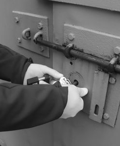 Bijatyka w hostelu w Sosnowcu. Przestępcy pobili i okradli ofiarę. Szybko złapani