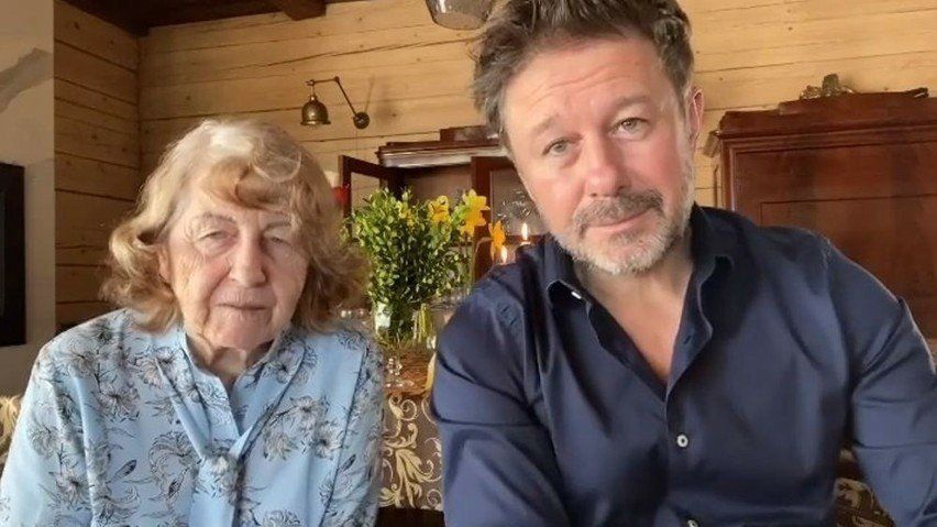 Tak Andrzej Piaseczny mieszka z mamą i partnerem