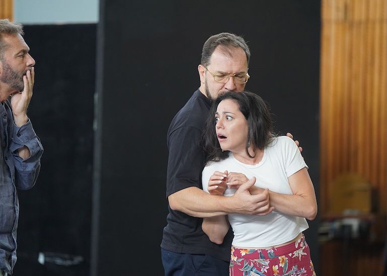 Sarah Tisba (Tosca), Krzysztof Szumański (Scarpia), próby do premiery w Teatrze Wielkim w Łodzi © Joanna Miklaszewska
