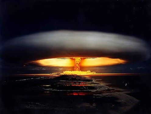 Sprawdź skalę zniszczeń po uderzeniu bomby atomowej na Twój dom