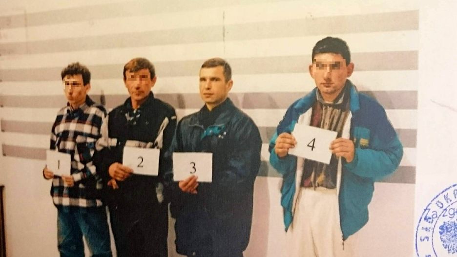 Okazanie Siergieja Sienkiva (nr 3) w 1999 roku. Zdjęcie z policyjnych archiwów.