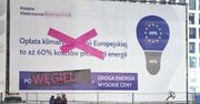 Aktywiści przerobili olbrzymi billboard z żarówką. Mówią jak jest