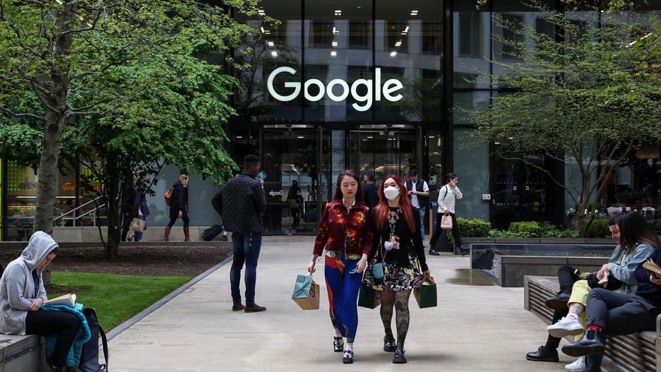 People seen outside Google - King's Cross offices in centralLONDON, UNITED KINGDOM - 2022/04/14: People seen outside Google - King's Cross offices in central London. (Photo by Dinendra Haria/SOPA Images/LightRocket via Getty Images)SOPA Imagesgoggle, brand, king's cross, offices, london
