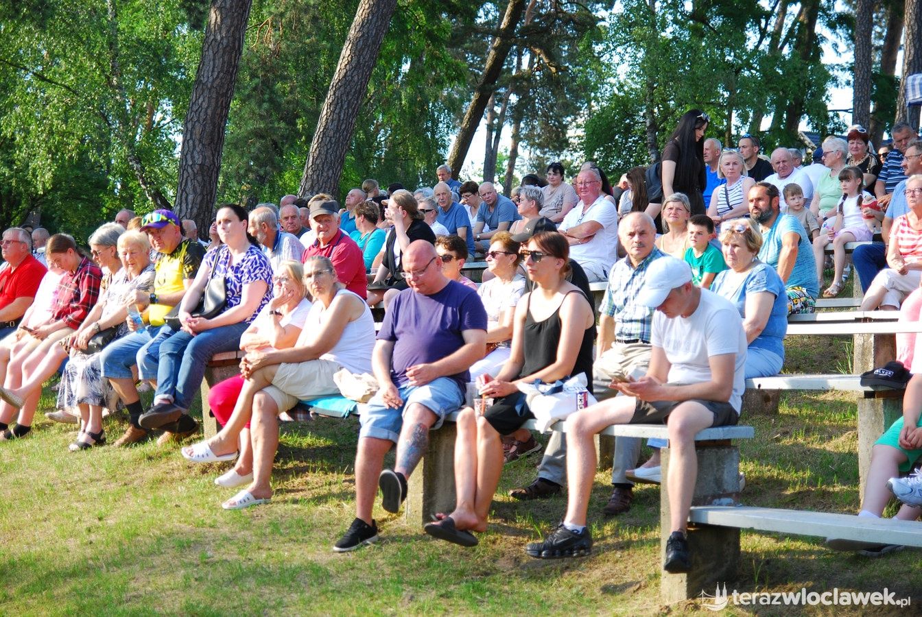 Rodzinne powitanie lata w Lubieniu Kujawskim