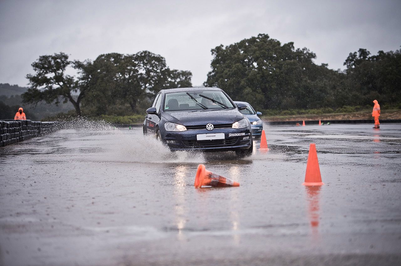 Test opon Bridgestone Potenza Adrenalin RE002 w Ascari Race Resort [galeria] 27