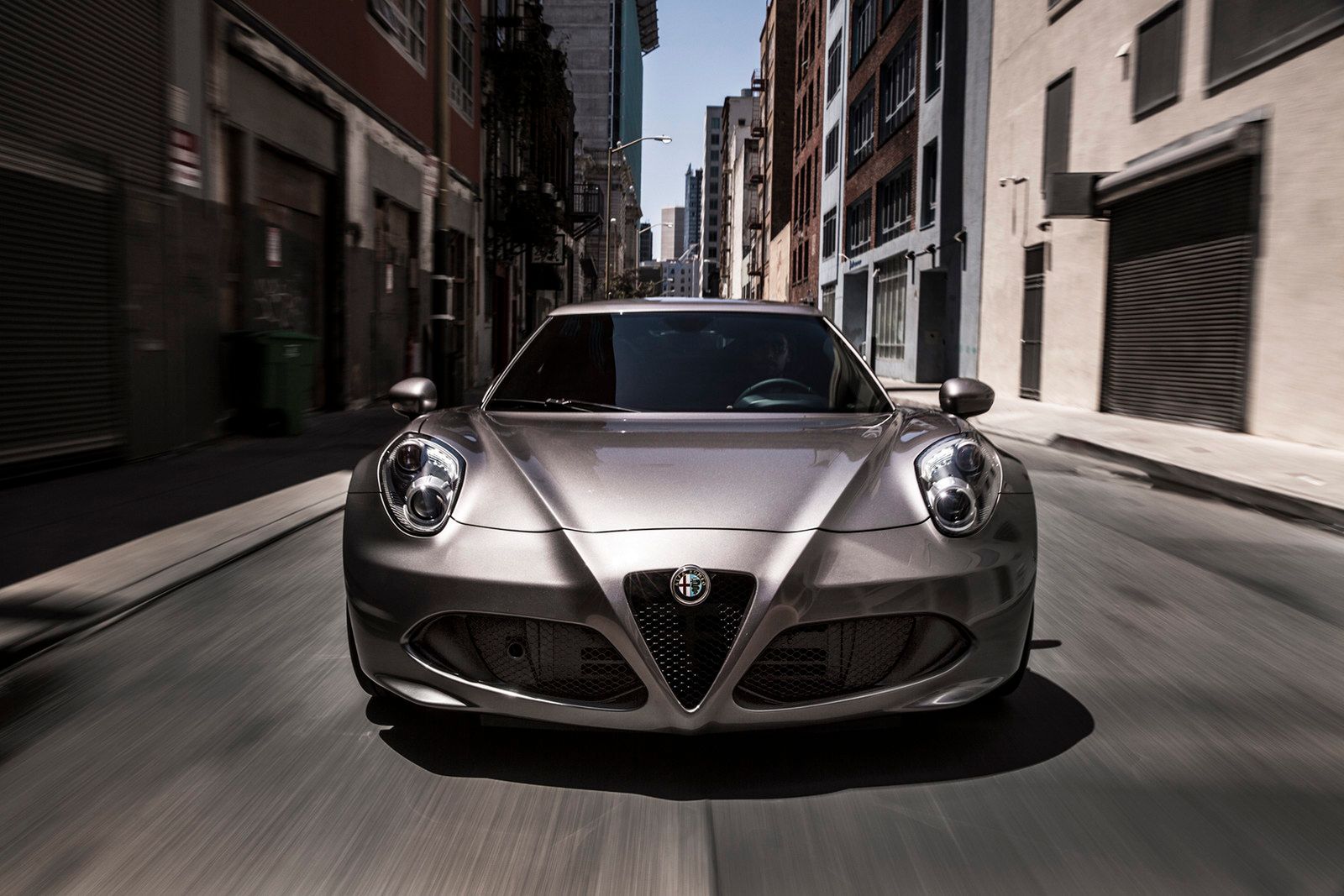 Alfa Romeo 4C w wersji na rynek amerykański w obszernej galerii zdjęć 102