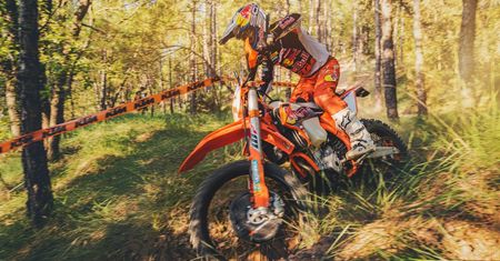 Kolejna wersja specjalna austriackiego enduro. Oto KTM 350 EXC-F Factory Edition
