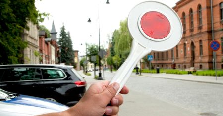 Burmistrz miał dwa promile. Spowodował kolizję z lawetą