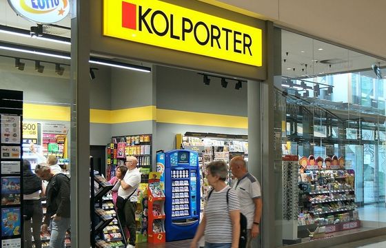 Kolporter pokazuje, jak zarabiać z prasy. Zysk w górę
