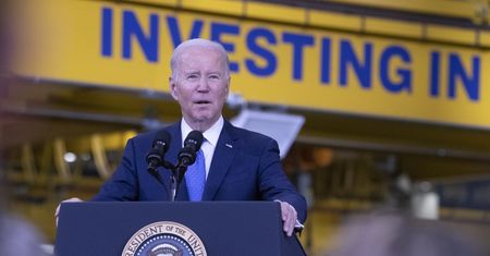 Rating kredytowy USA obniżony. "Imperia upadają powoli"
