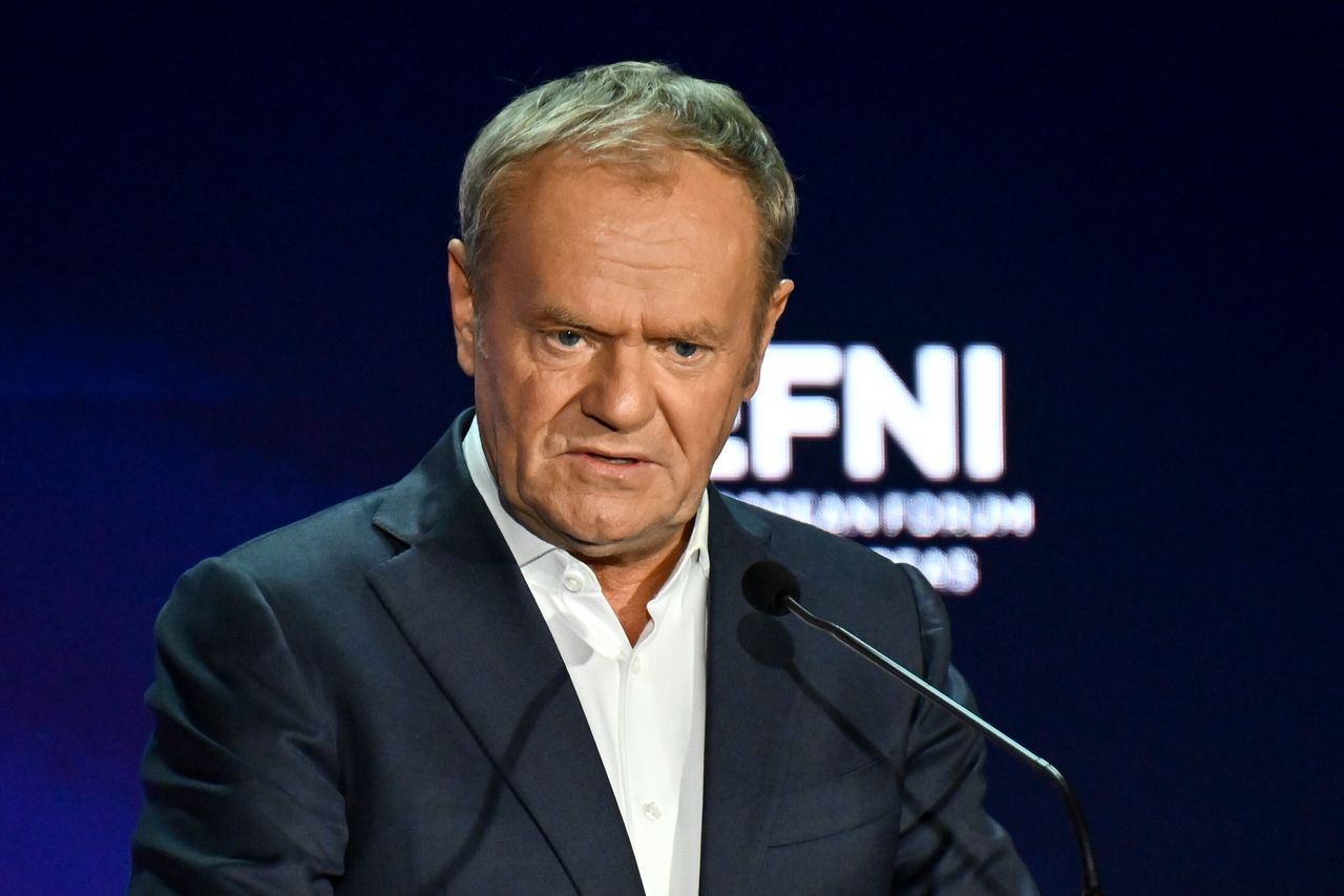 "Lekkie mdłości". Tusk o spotkaniu Hołowni