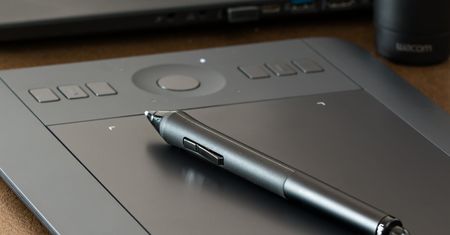 Jaki tablet do rysowania? Podpowiadamy, jak wybrać swój pierwszy tablet graficzny
