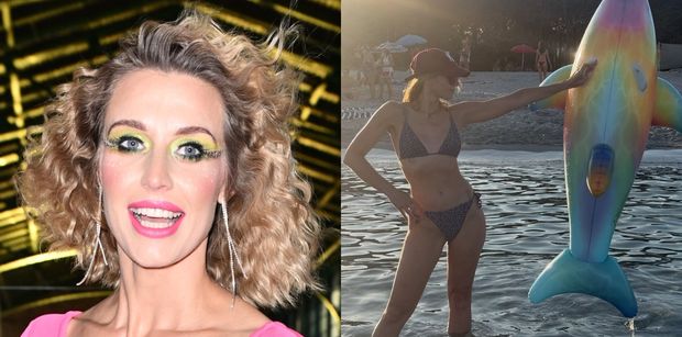 Odziana w bikini Julia Kamińska szaleje na wczasach z dmuchanym delfinkiem. Fajnie ma? (ZDJĘCIA)