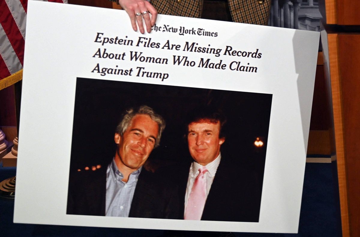 Ujawnili nowe dokumenty. Kobieta oskarżała Trumpa o molestowanie