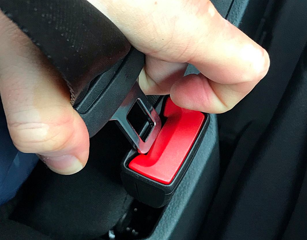 Druga stacyjka VW e-Craftera. Nie zapniesz pasa, nie pojedziesz.