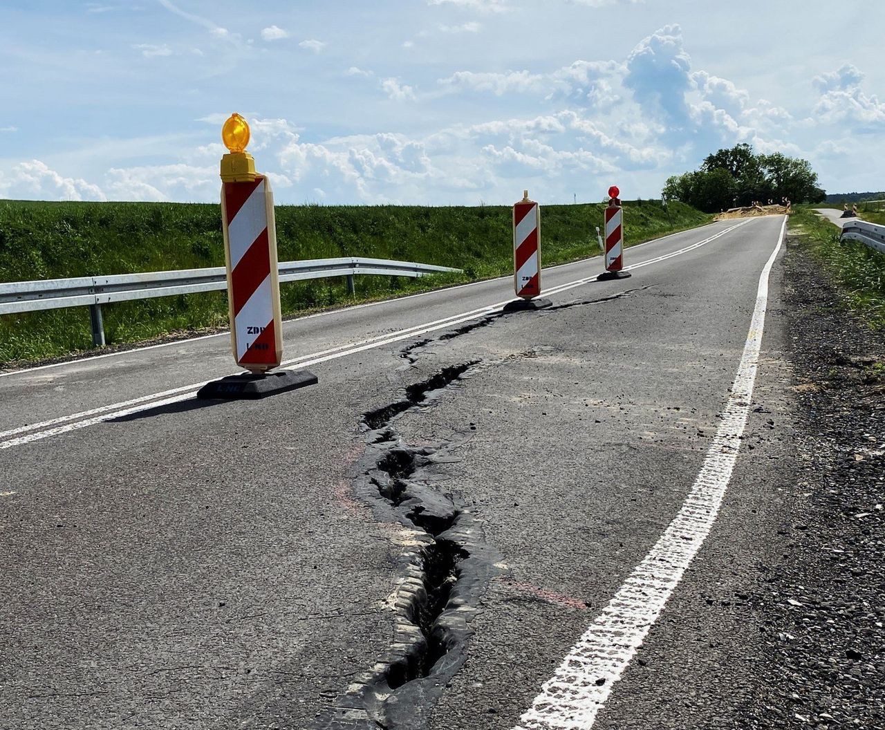 Osieczna-Goniembice: Sprawa drogi trafiła do Sądu Okręgowego w Poznaniu. Co słychać w sprawie zarwanej drogi w powiecie leszczyńskim?