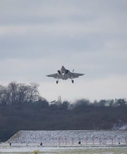 Polska poderwała myśliwce. Dwa lotniska były zamknięte