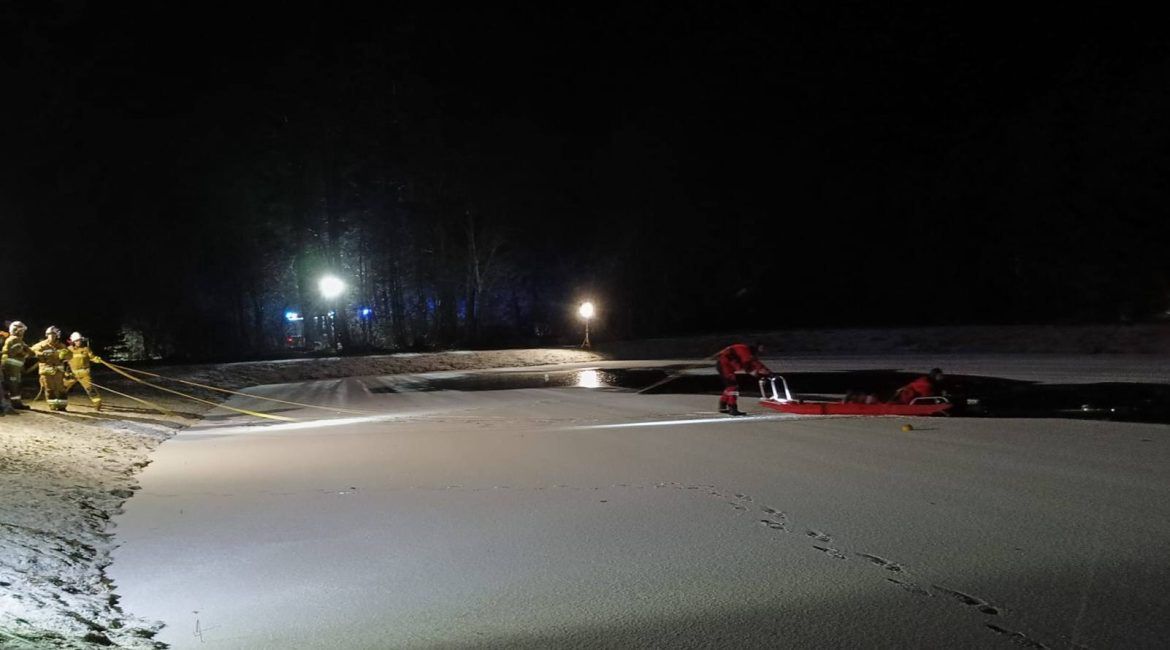 Tragedia pod Poznaniem. Zmarła także kobieta wyłowiona ze stawu, nie żyje jej 7-letni syn