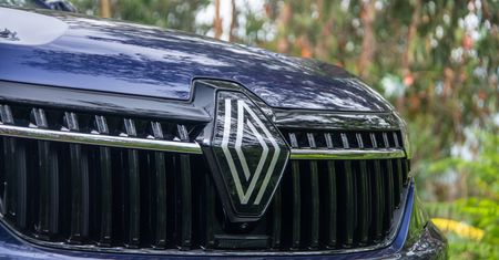Zwyżka formy Renault. Francuzi podbijają rynek rodzimy i europejski