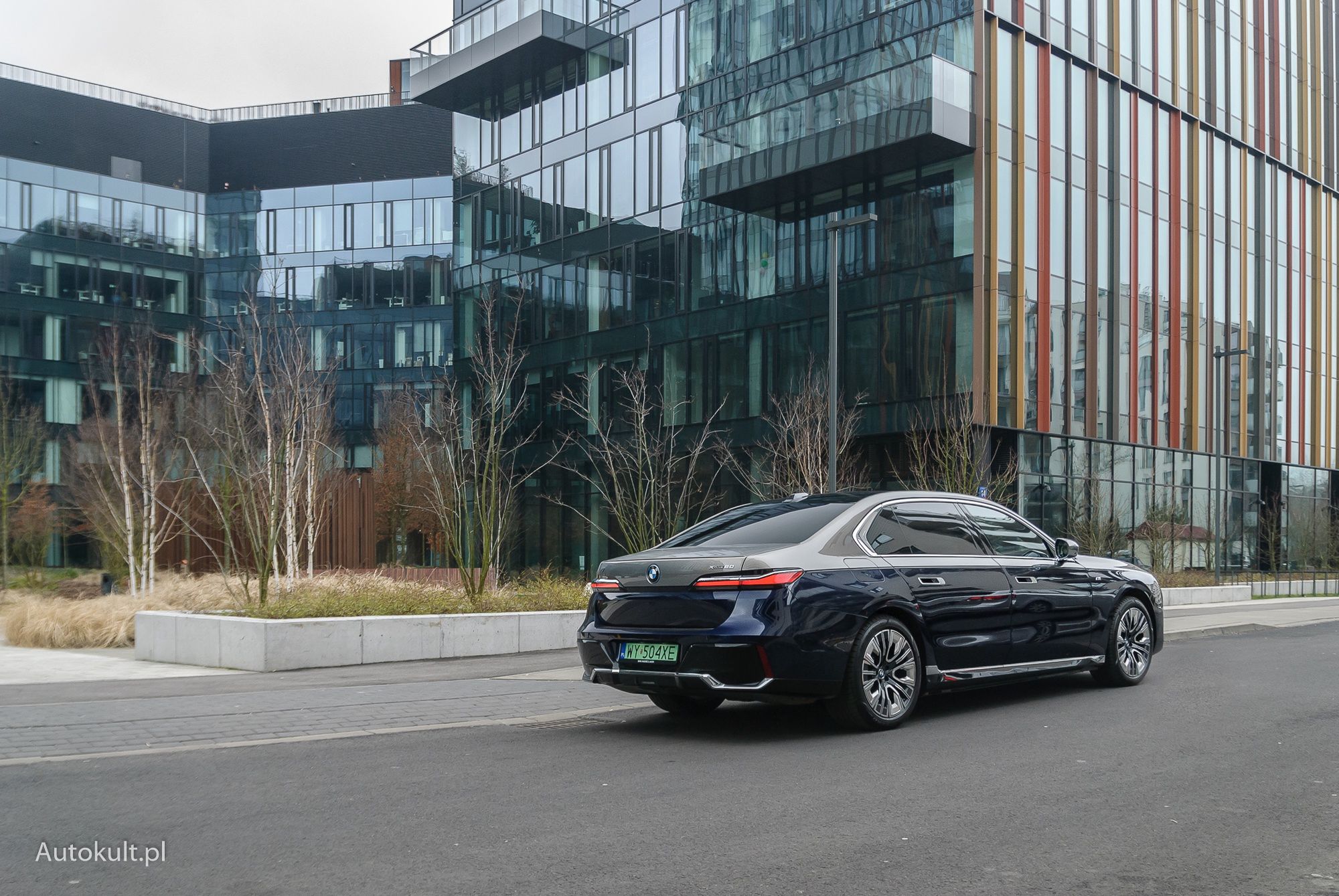 BMW i7