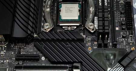 Co wyjdzie z połączenia Intel Core i9-10850K i ciekłego azotu?