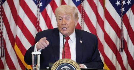 Trump grozi cłami ws. Grenlandii. Wystarczy, że państwa się sprzeciwią